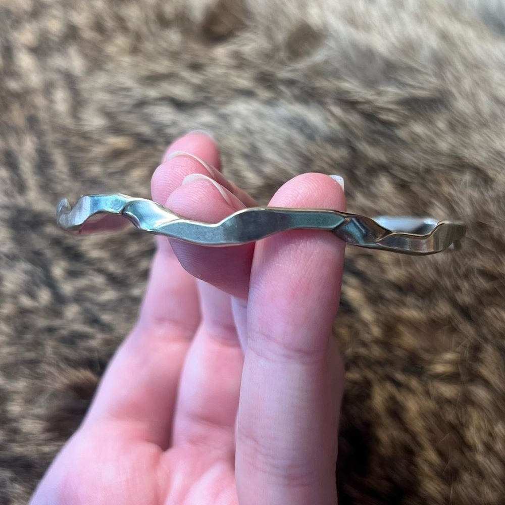 Vintage sterling silver Mexican Taxco twisted ribbon bangle bracelet